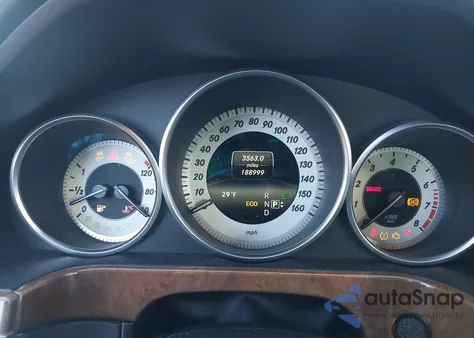 2014 Mercedes-Benz E 350 z USA, uszkodzony, nr VIN WDDHF5KB7EA831869